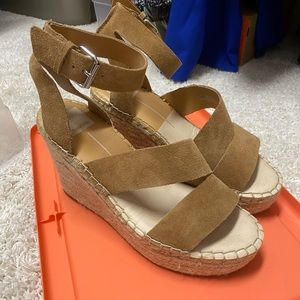 NWOT wedges